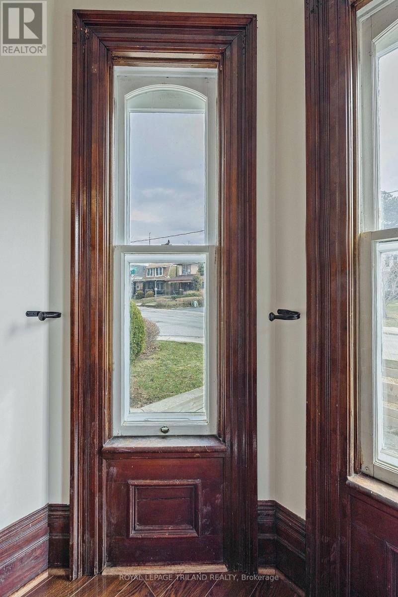 44 Elgin Street, St. Thomas, ON