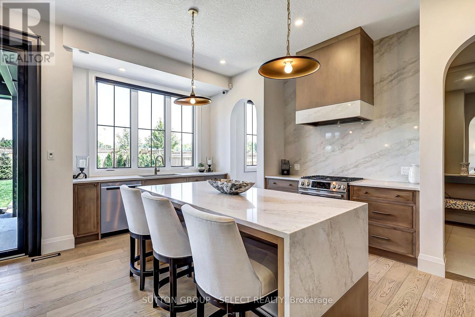 239 Foxborough Place, Thames Centre (Thorndale), ON