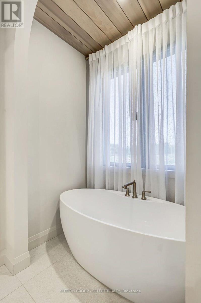 239 Foxborough Place, Thames Centre (Thorndale), ON