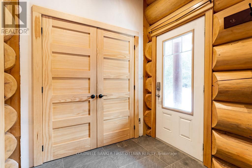 Large closet in mudroom for all your coats & hats - 2467 Darling Road, Lanark Highlands, ON