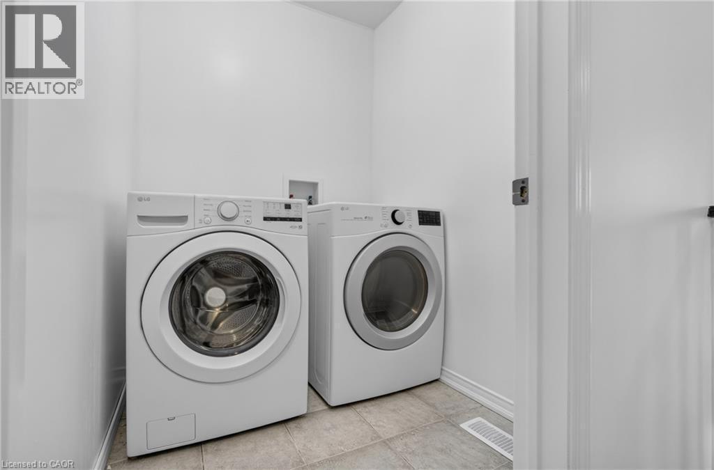 Upper Laundry - 116 Bailey Drive, Cambridge, ON