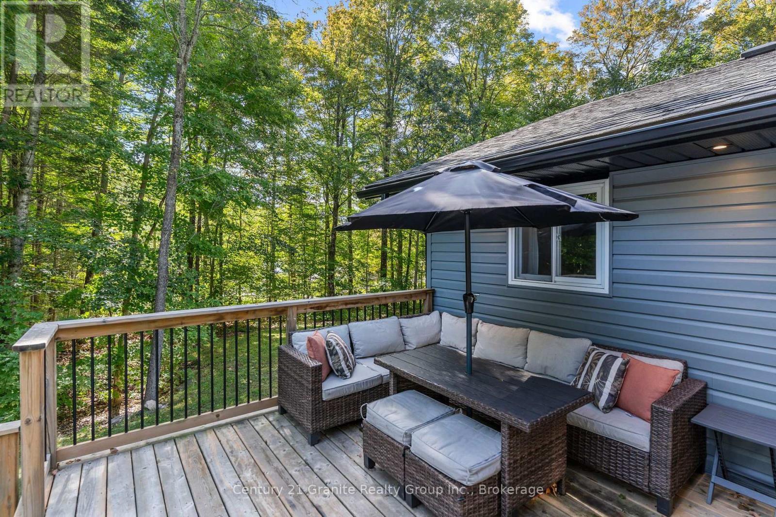 Outdoor Sitting Area - 16408 35 Highway, Algonquin Highlands (Stanhope), ON