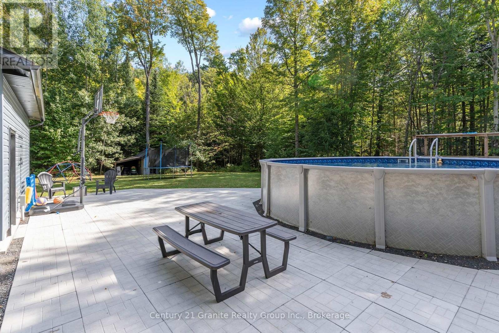 Patio - 16408 35 Highway, Algonquin Highlands (Stanhope), ON