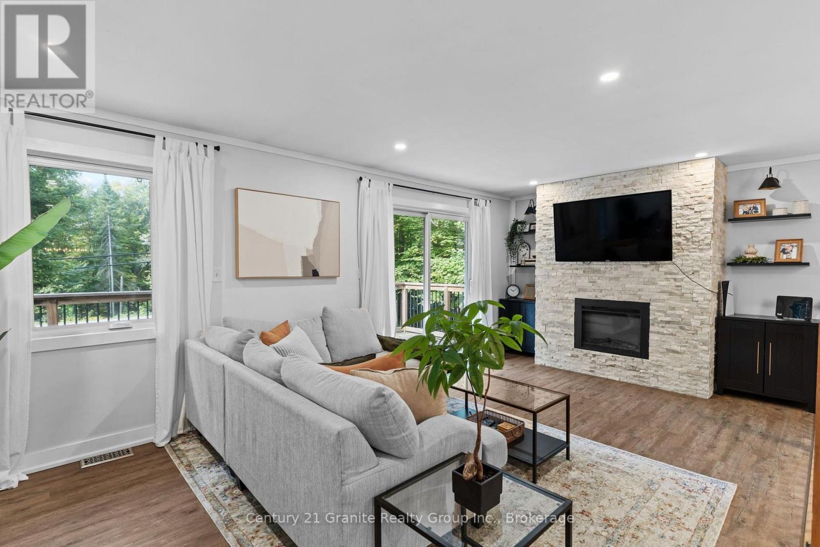 Walkout to Front Deck - 16408 35 Highway, Algonquin Highlands (Stanhope), ON