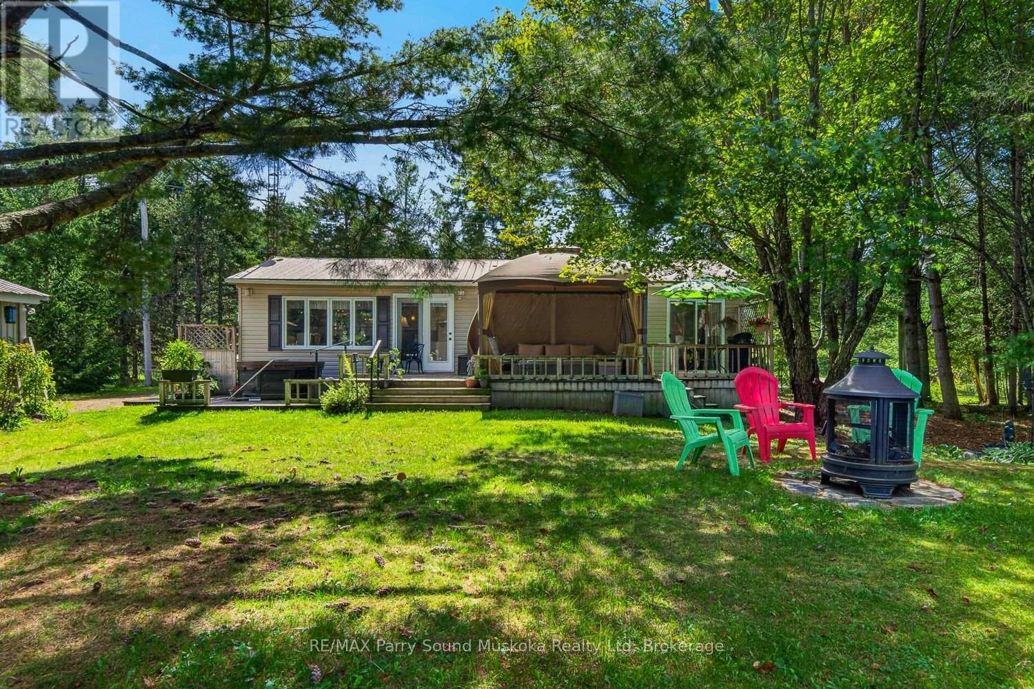 2 Robins Nest Lane, Mckellar, ON