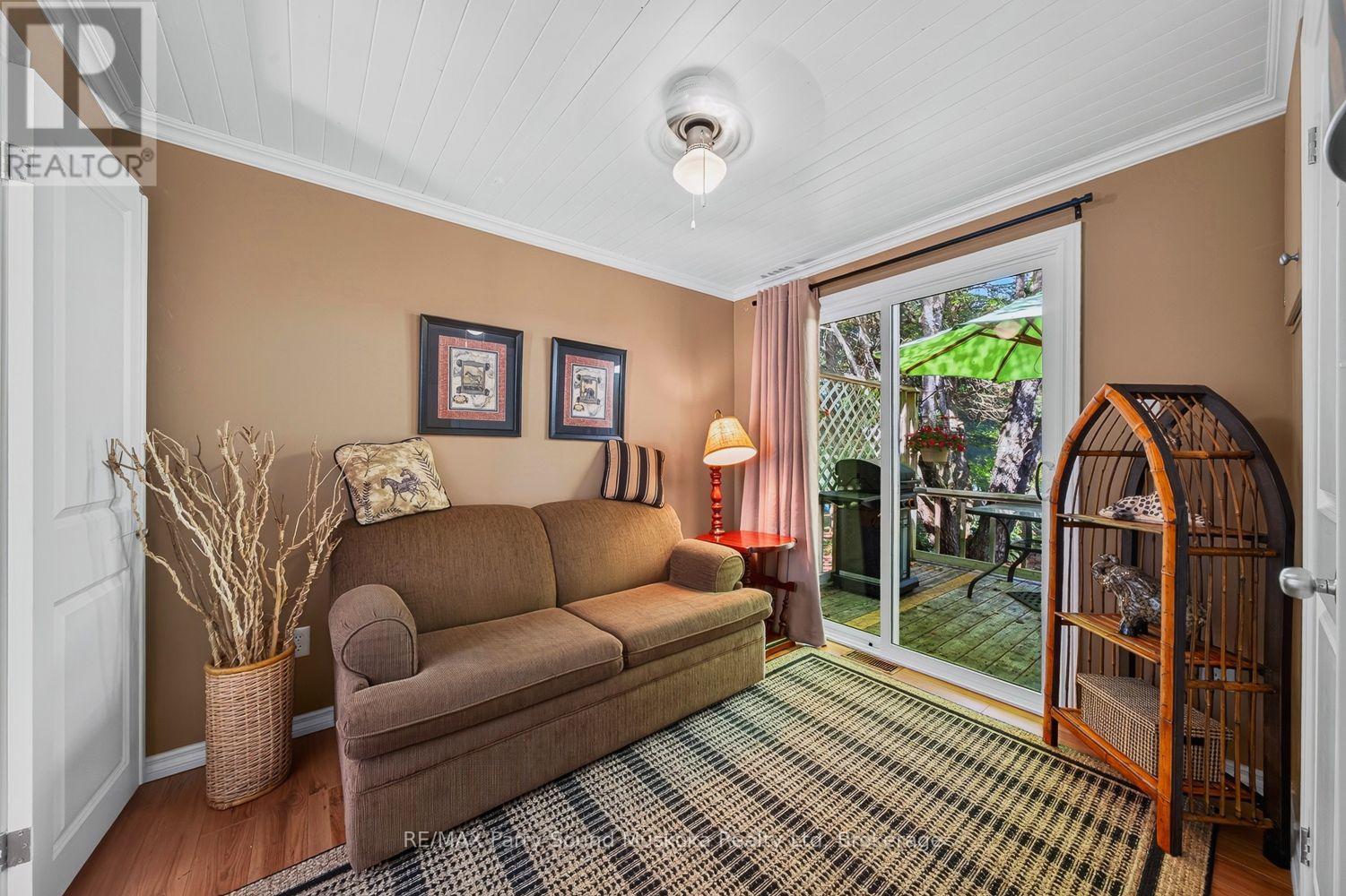 2 Robins Nest Lane, Mckellar, ON