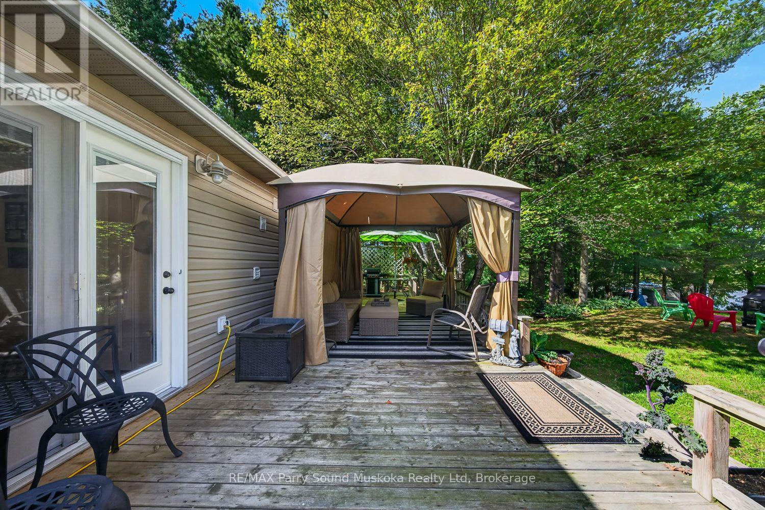 2 Robins Nest Lane, Mckellar, ON