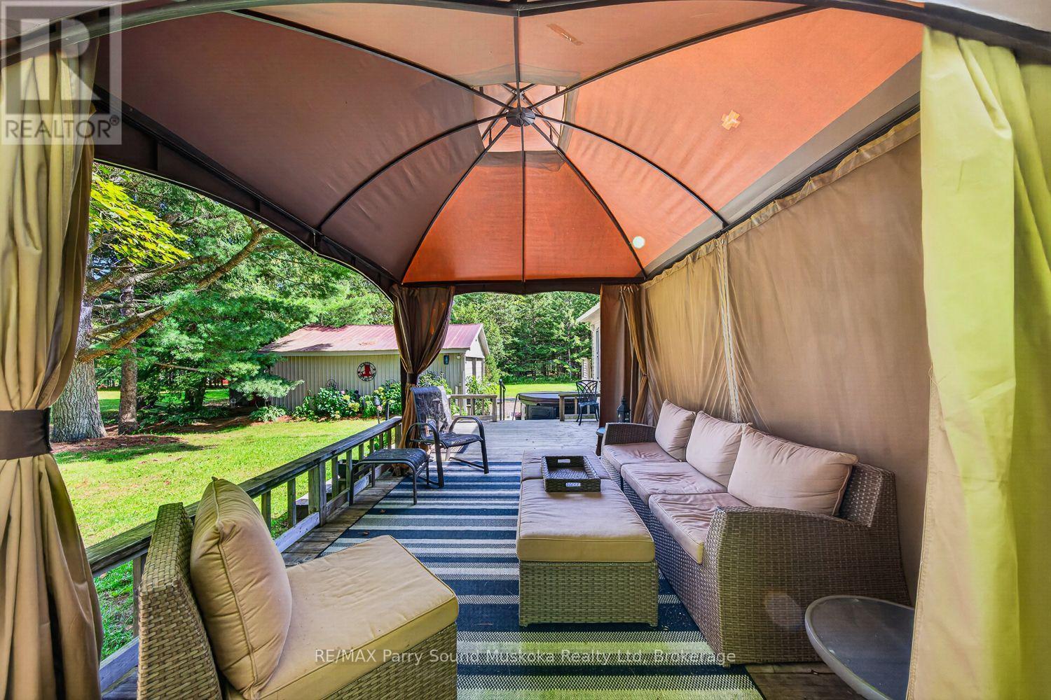 2 Robins Nest Lane, Mckellar, ON