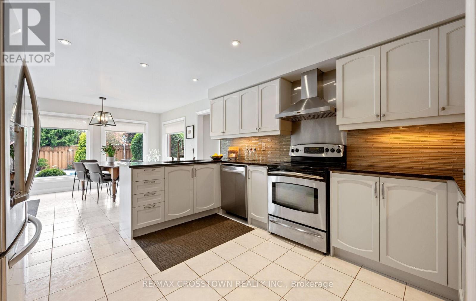 194 Caproni Drive, Vaughan, ON