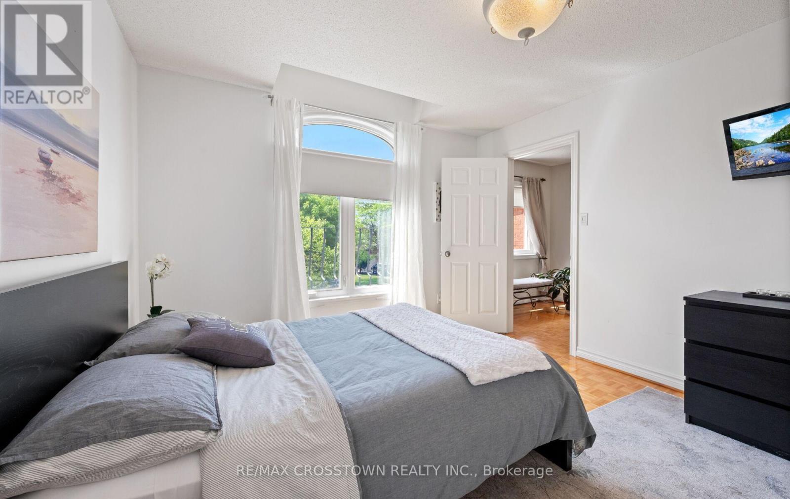 194 Caproni Drive, Vaughan, ON
