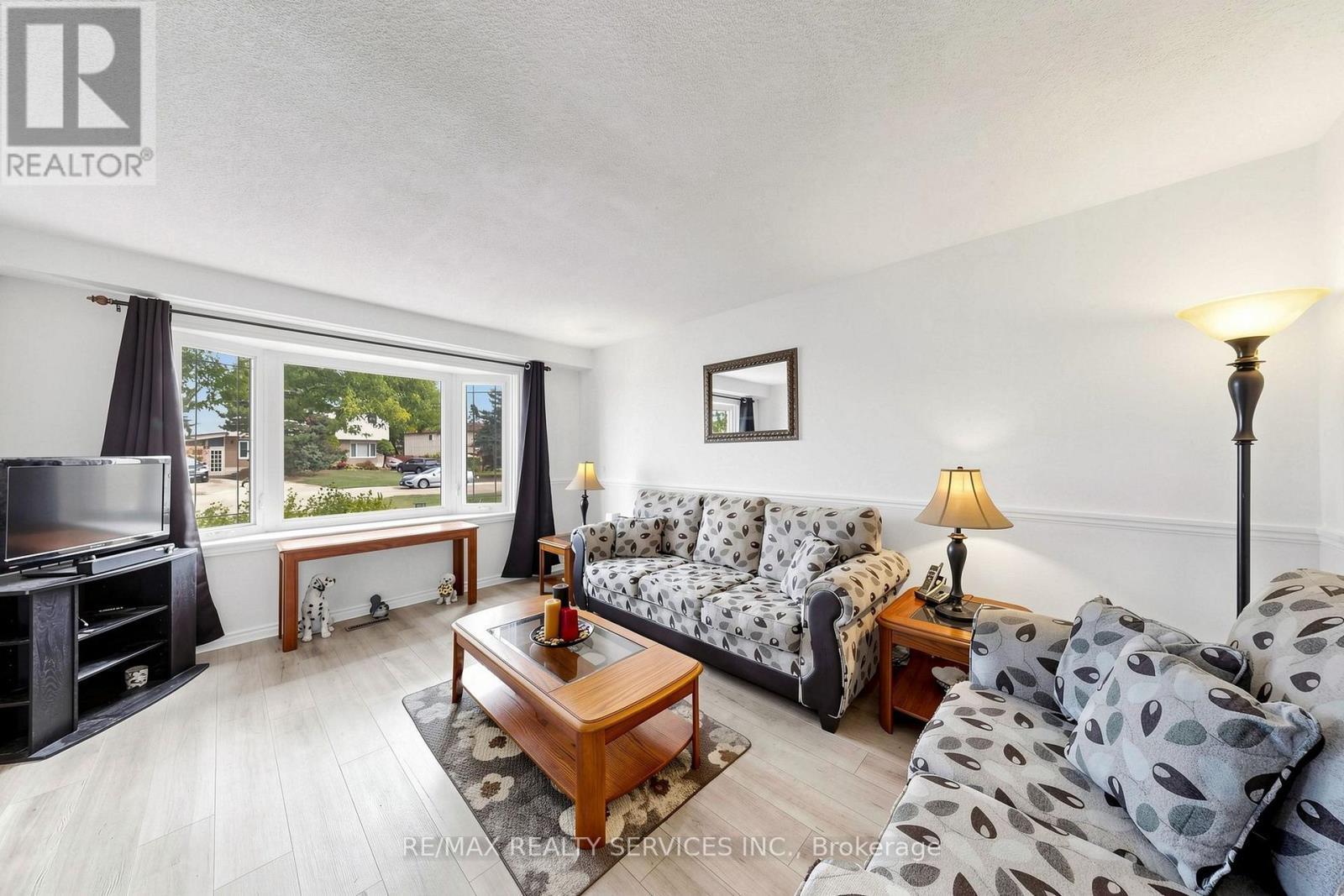 54 Griselda Crescent, Brampton, ON
