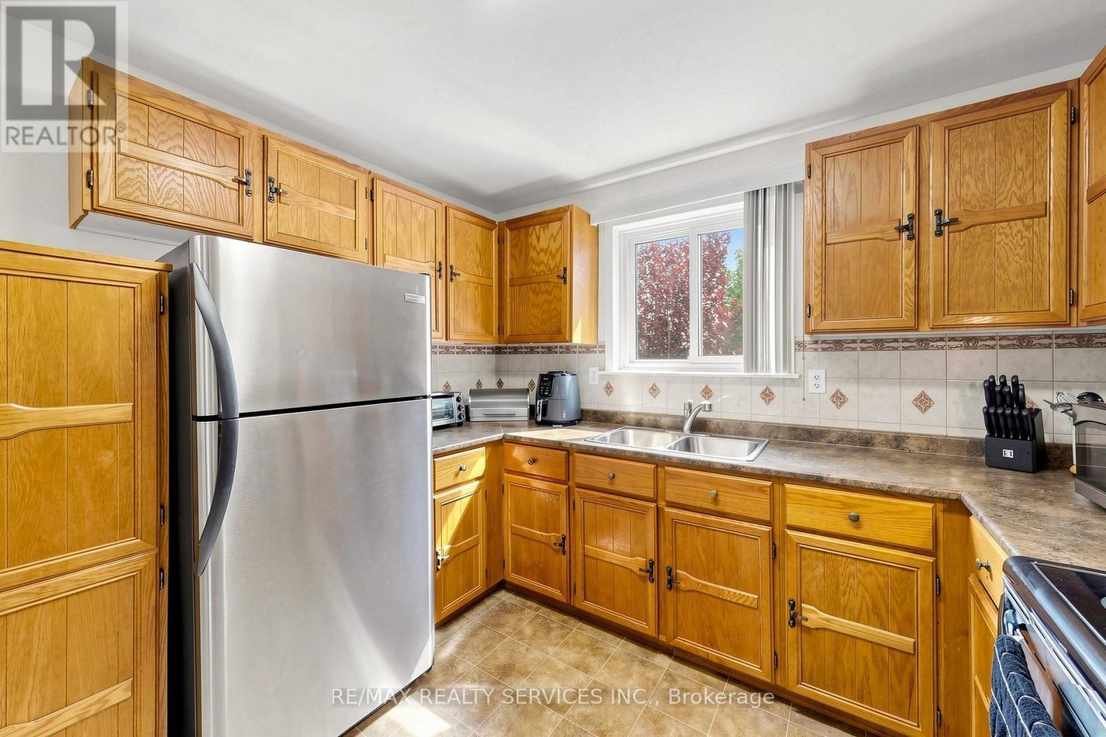 54 Griselda Crescent, Brampton, ON