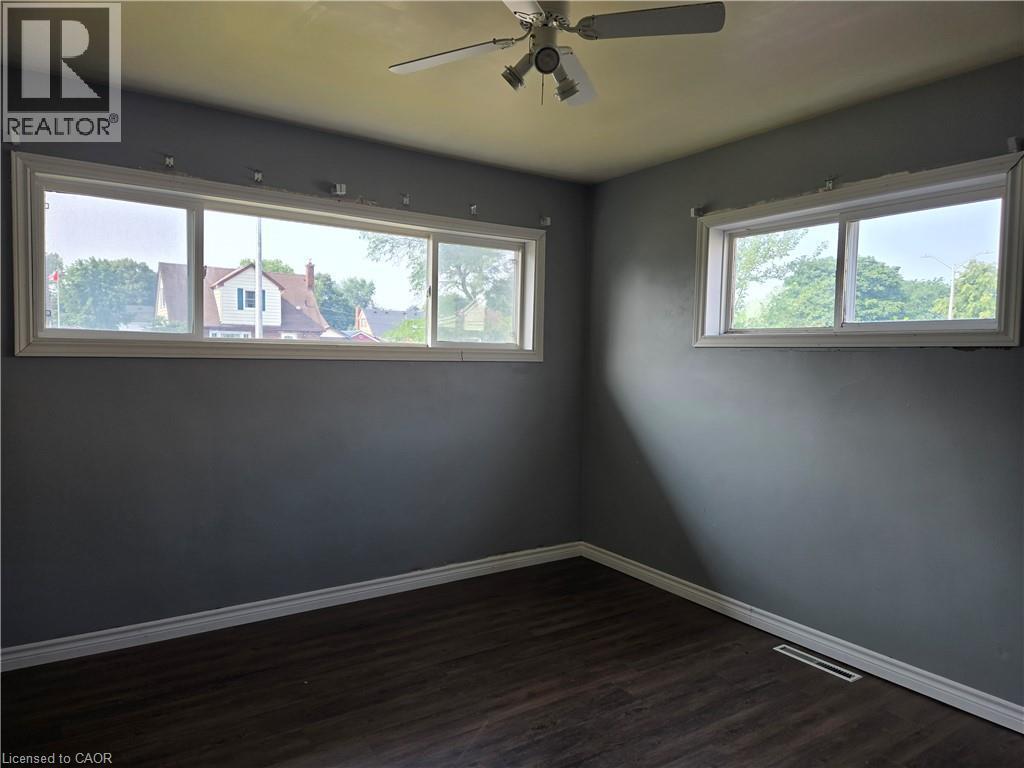 16 Broderick Avenue, Thorold, ON