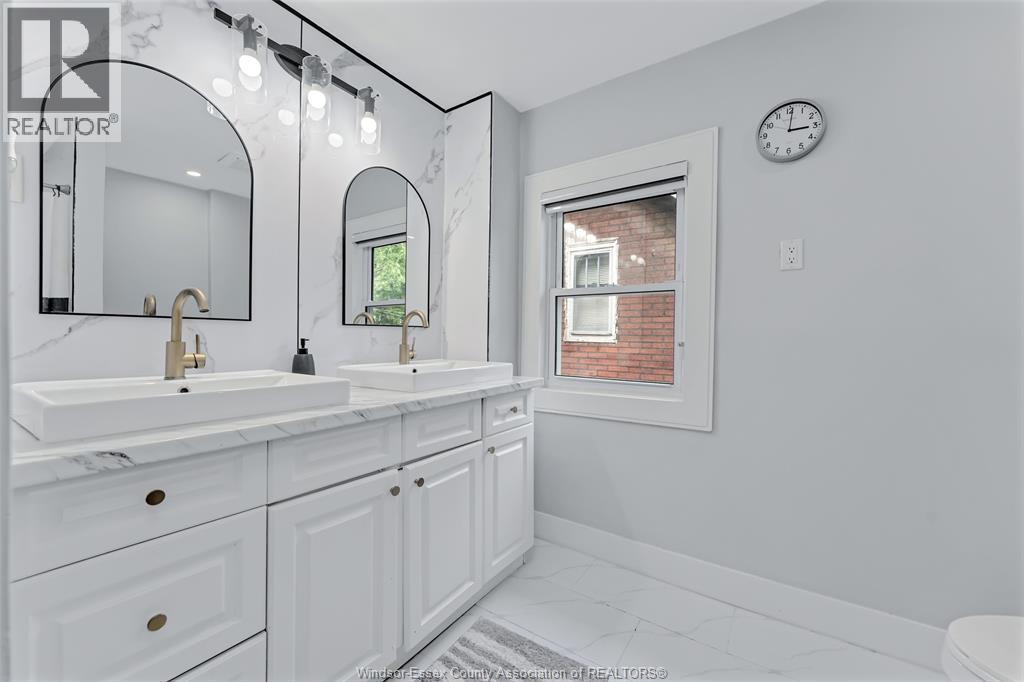 1516 Dougall Avenue, Windsor, ON
