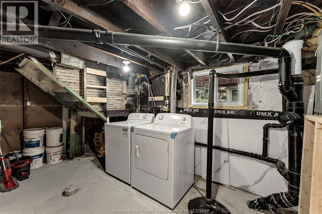 1516 Dougall Avenue, Windsor, ON