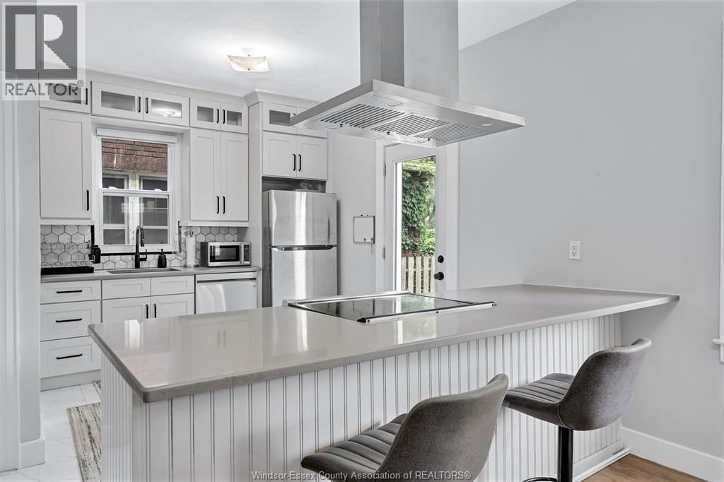 1516 Dougall Avenue, Windsor, ON