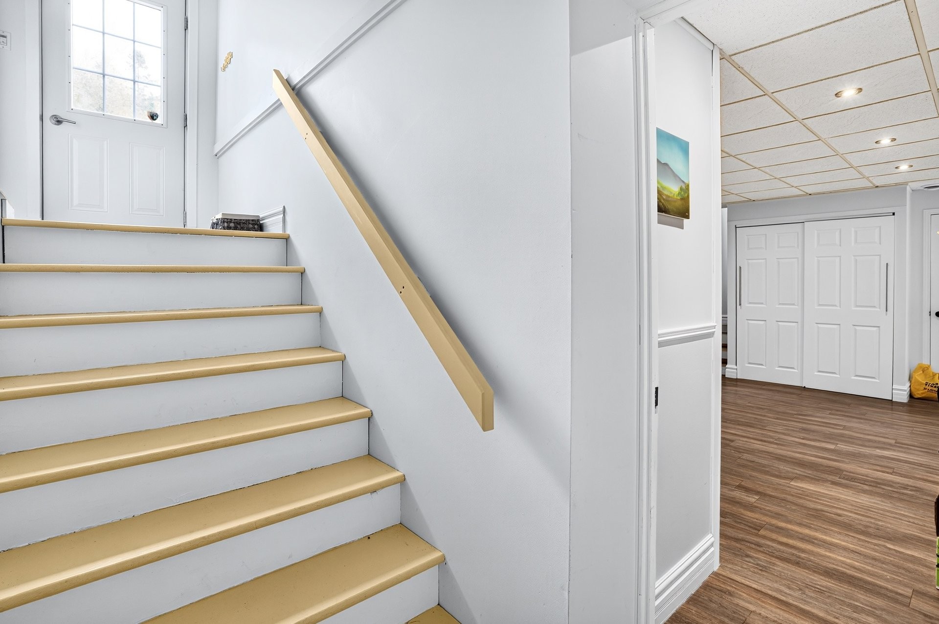 Salle familiale - 8 - 8A Rue Du Joli-Bourg, Sainte-Marguerite-Du-Lac-Masson, QC