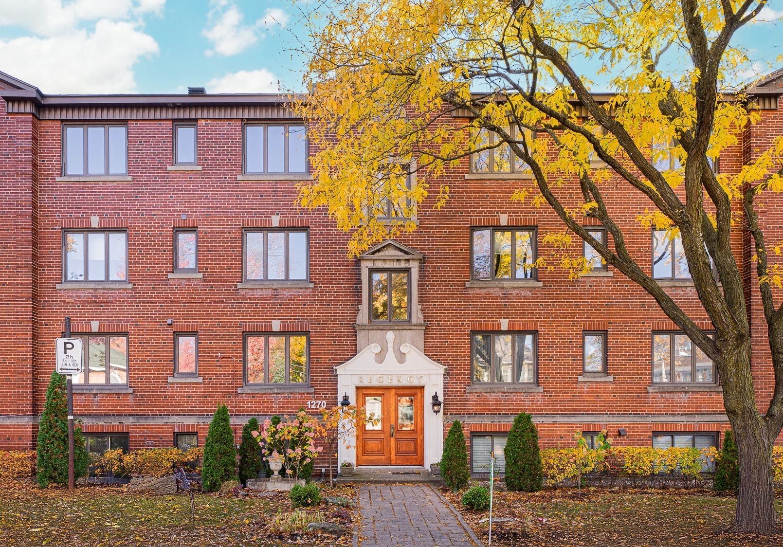 Front of Structure - 103-1270 Ch. Regent, Mont-Royal, QC