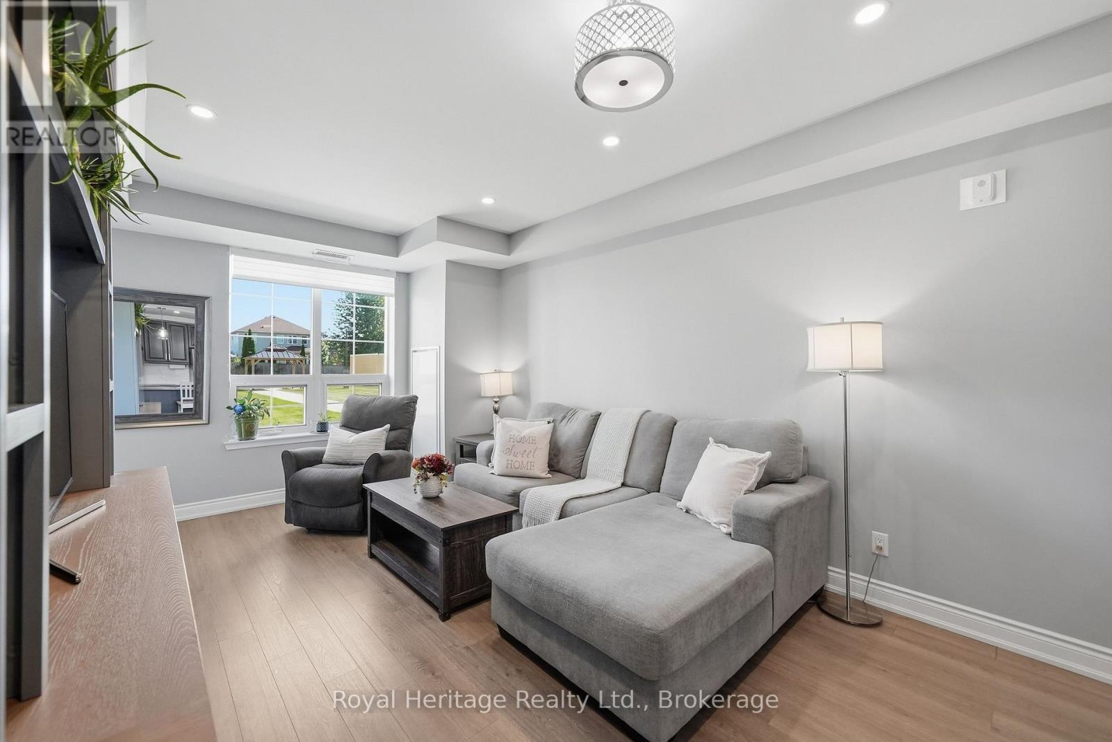 106 - 21 Brookhouse Drive, Clarington (Newcastle), ON