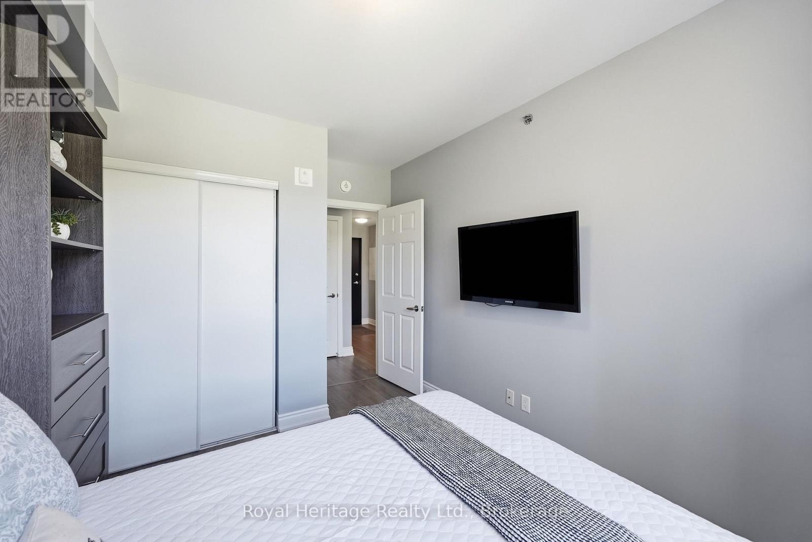 106 - 21 Brookhouse Drive, Clarington (Newcastle), ON