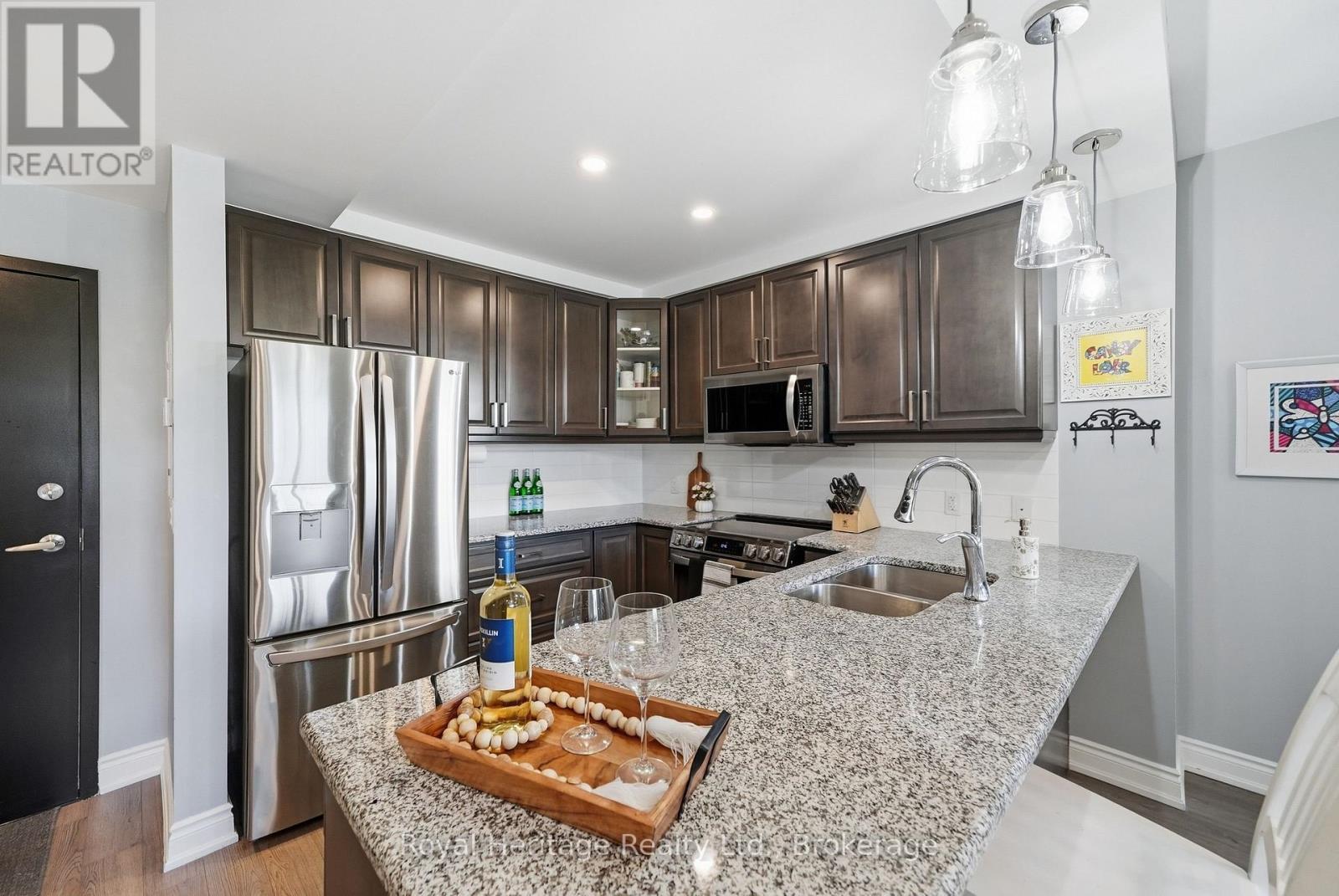 106 - 21 Brookhouse Drive, Clarington (Newcastle), ON