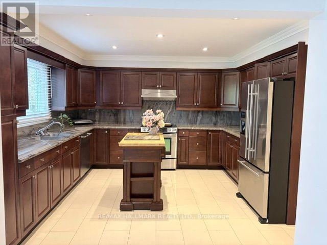 11 Sleepy Hollow Lane, Whitchurch-Stouffville, ON