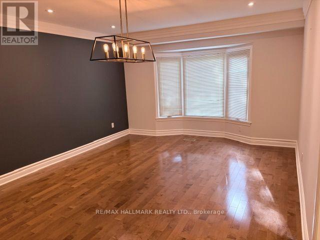 11 Sleepy Hollow Lane, Whitchurch-Stouffville, ON