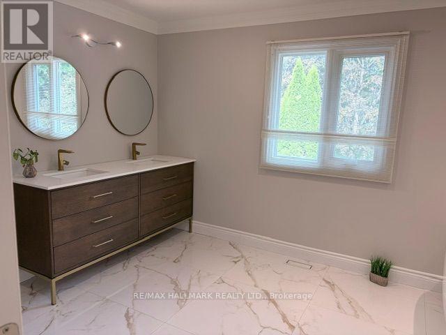 11 Sleepy Hollow Lane, Whitchurch-Stouffville, ON