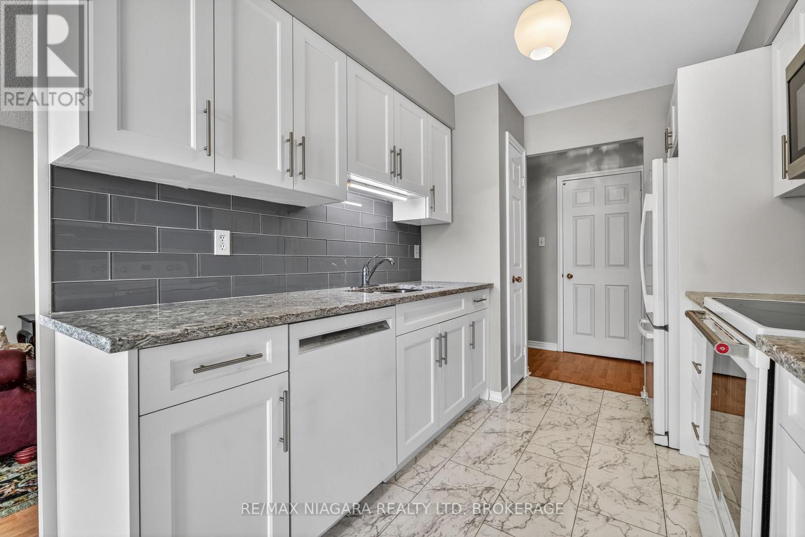 204 - 162 Martindale Road, St. Catharines (Grapeview), ON