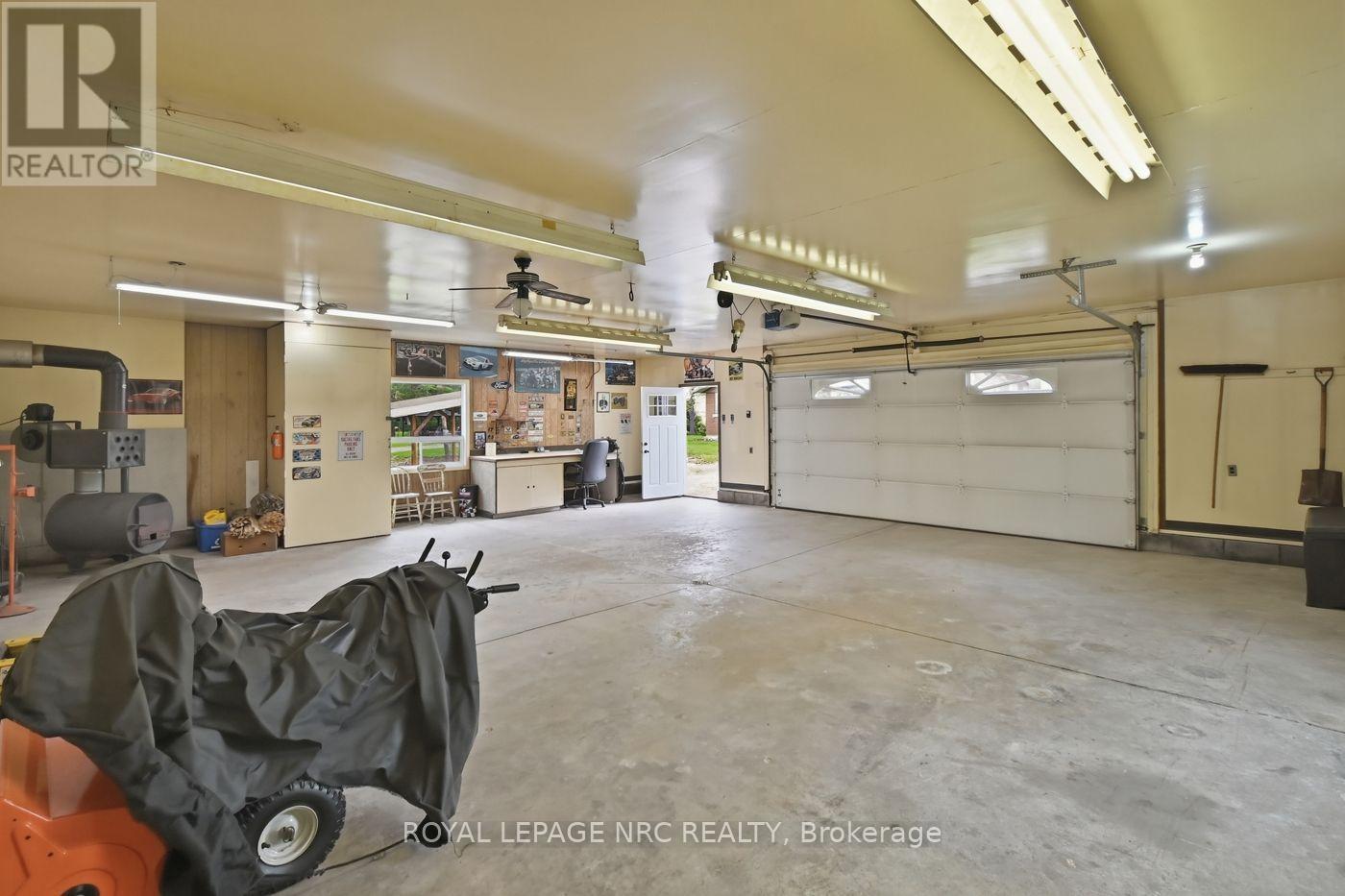 interior, auto door opener - 53 Pearson Road, Welland (Cooks Mills), ON