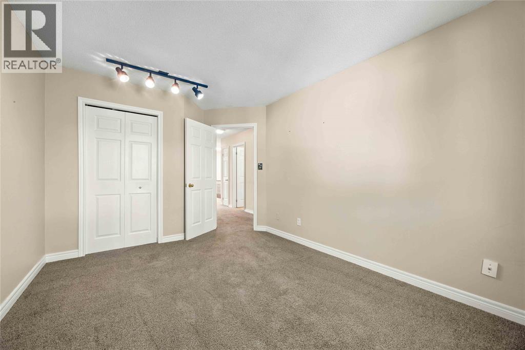 1593 Murphy Road, Sarnia, ON