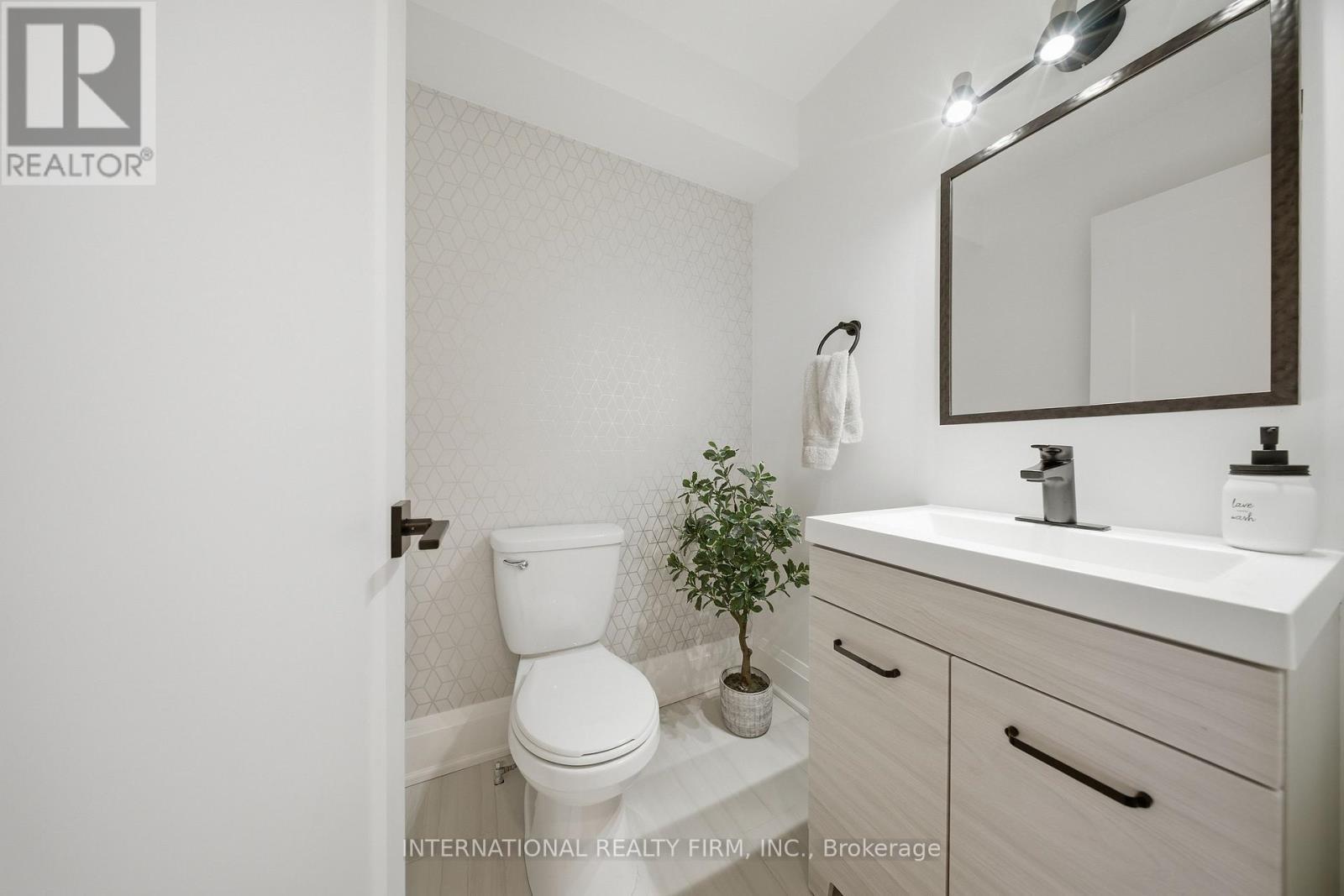 28 Debby Crescent, Brantford, ON