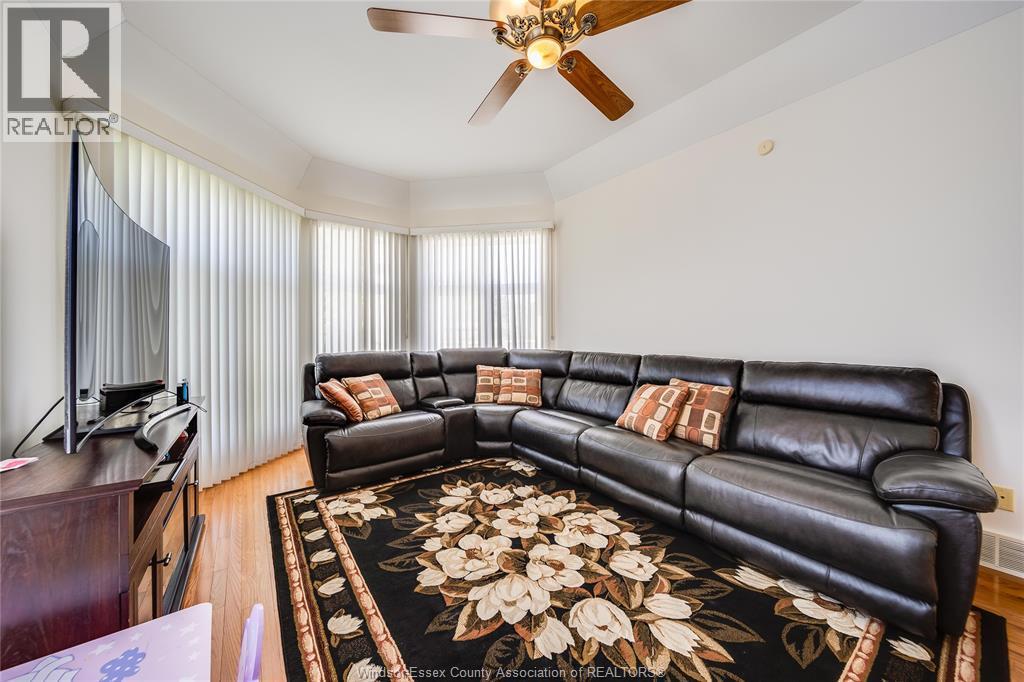 498 Clydesdale, Lakeshore, ON
