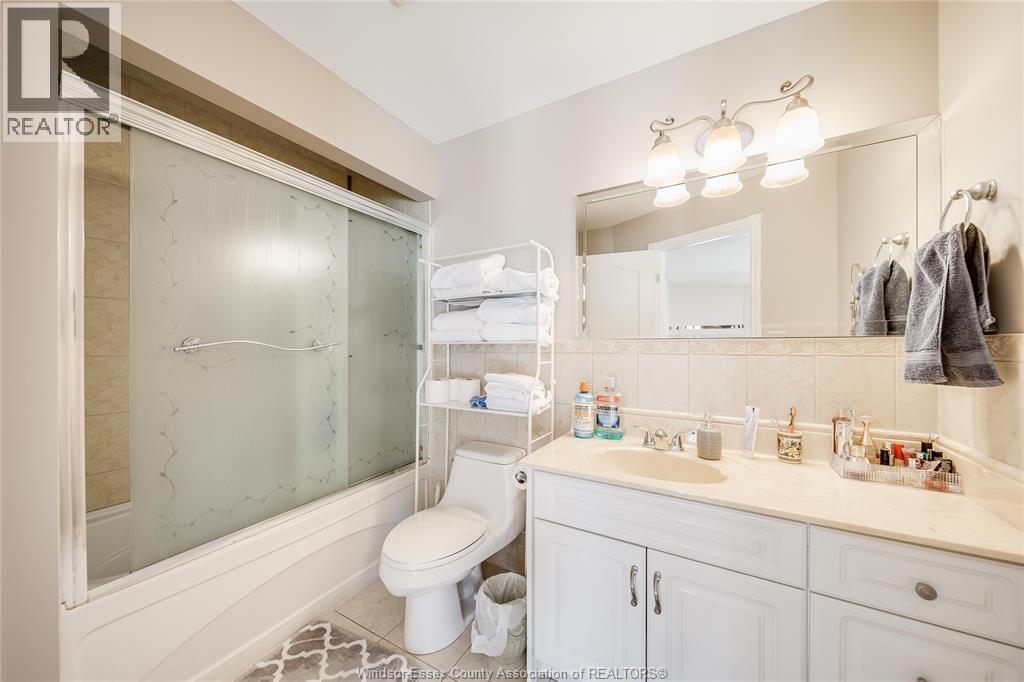 498 Clydesdale, Lakeshore, ON