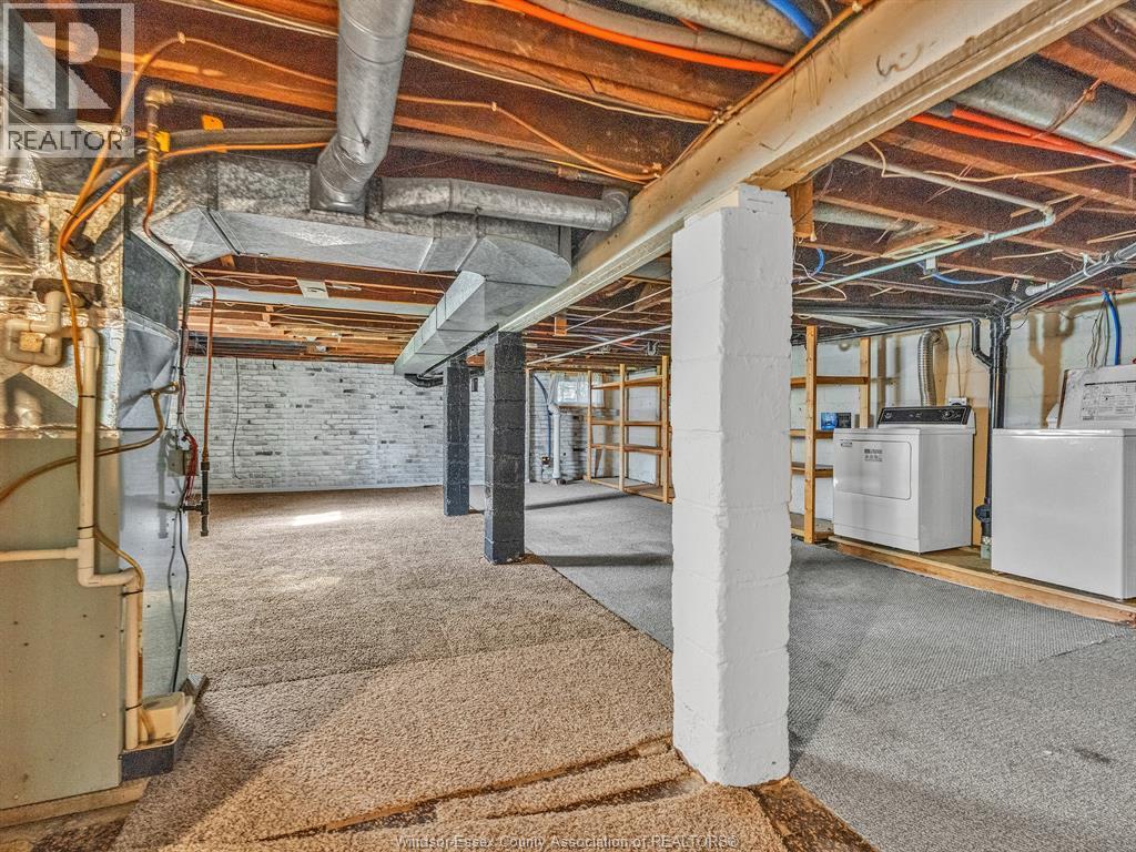 1396 Moy Avenue, Windsor, ON