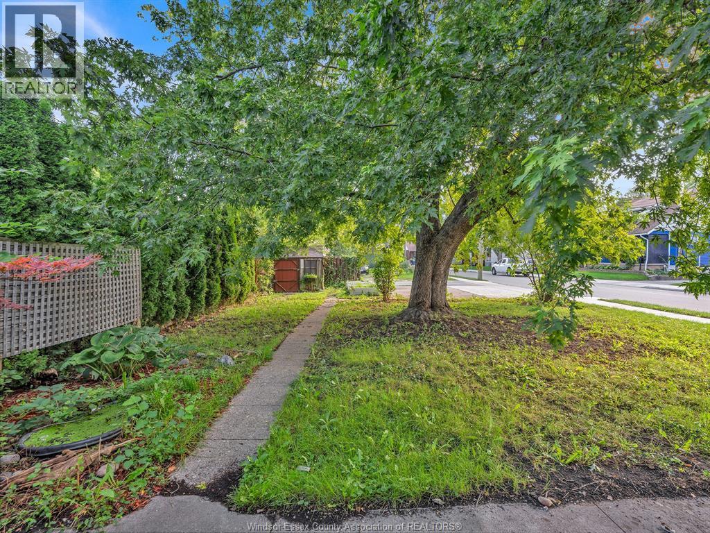 1396 Moy Avenue, Windsor, ON