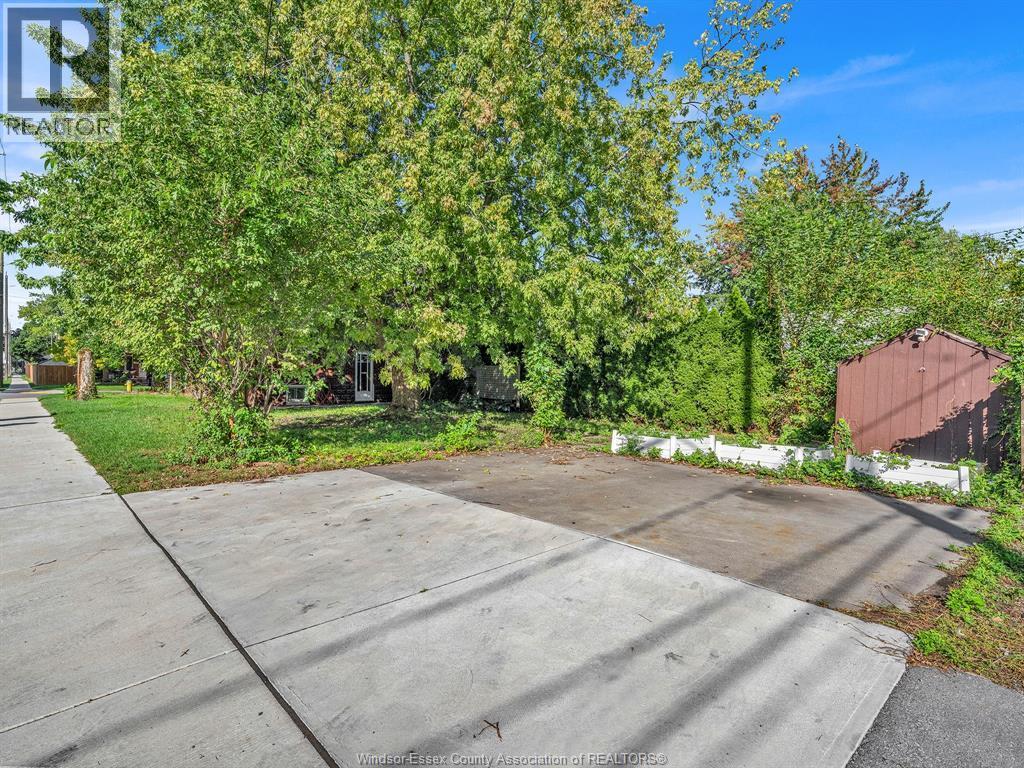 1396 Moy Avenue, Windsor, ON