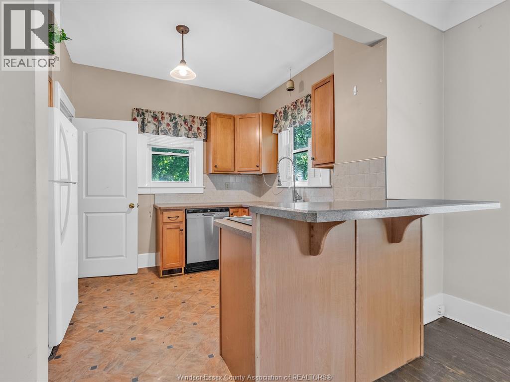 1396 Moy Avenue, Windsor, ON