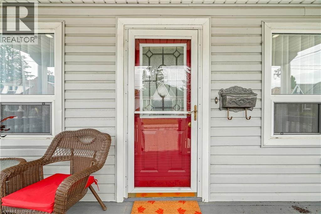 24 Elliott Avenue, Brantford, ON