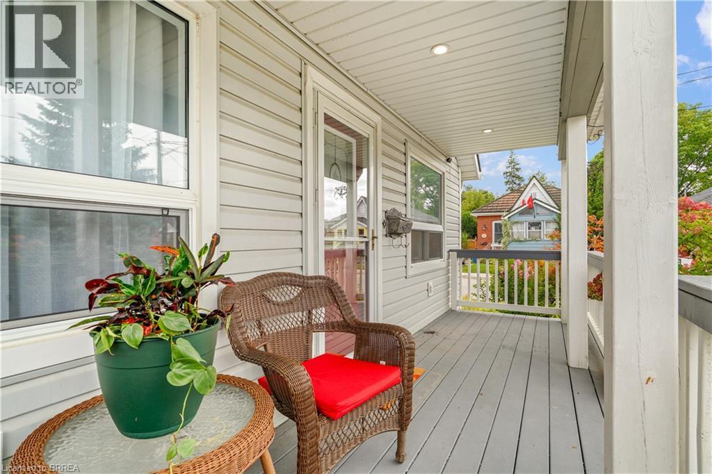 24 Elliott Avenue, Brantford, ON