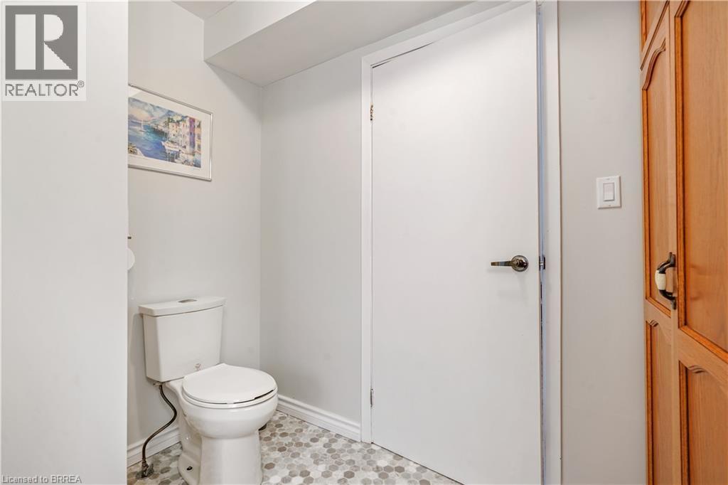 24 Elliott Avenue, Brantford, ON