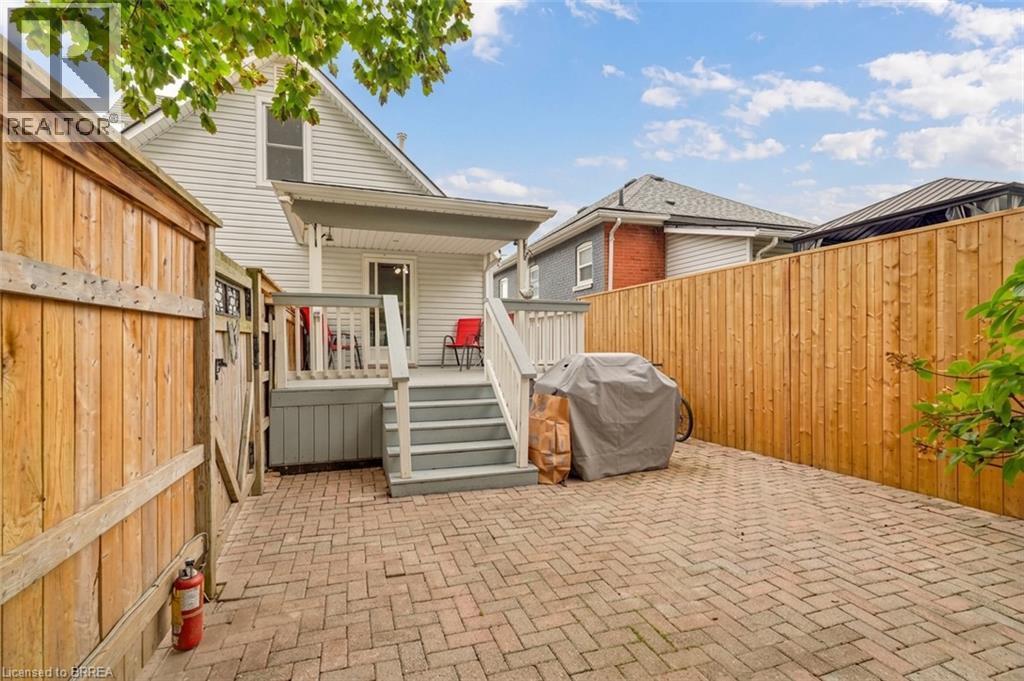 24 Elliott Avenue, Brantford, ON