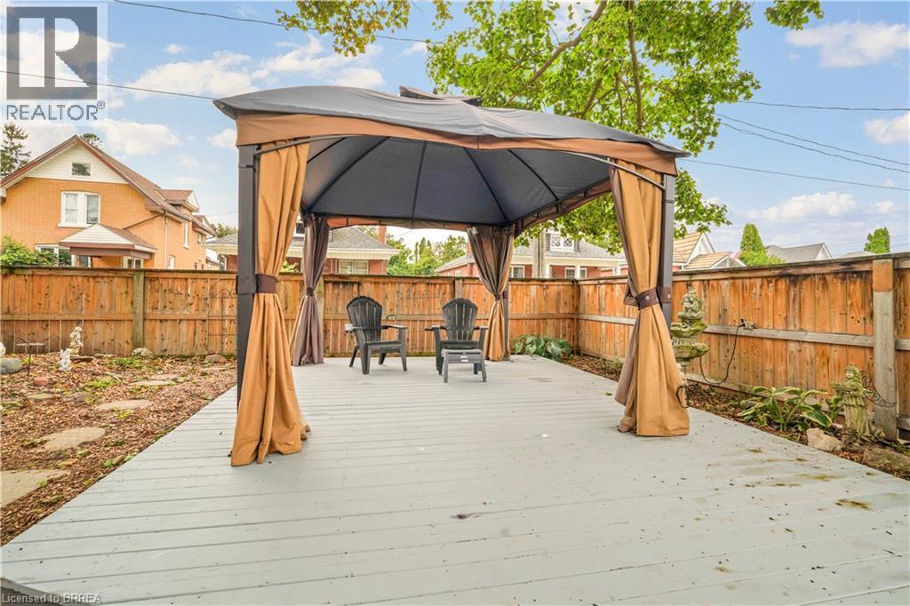 24 Elliott Avenue, Brantford, ON