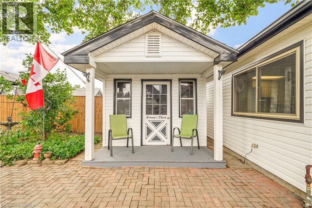 24 Elliott Avenue, Brantford, ON