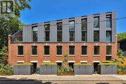 PENTHOUSE 2 - 225 BRUNSWICK AVENUE Toronto, ON M5S 2M6