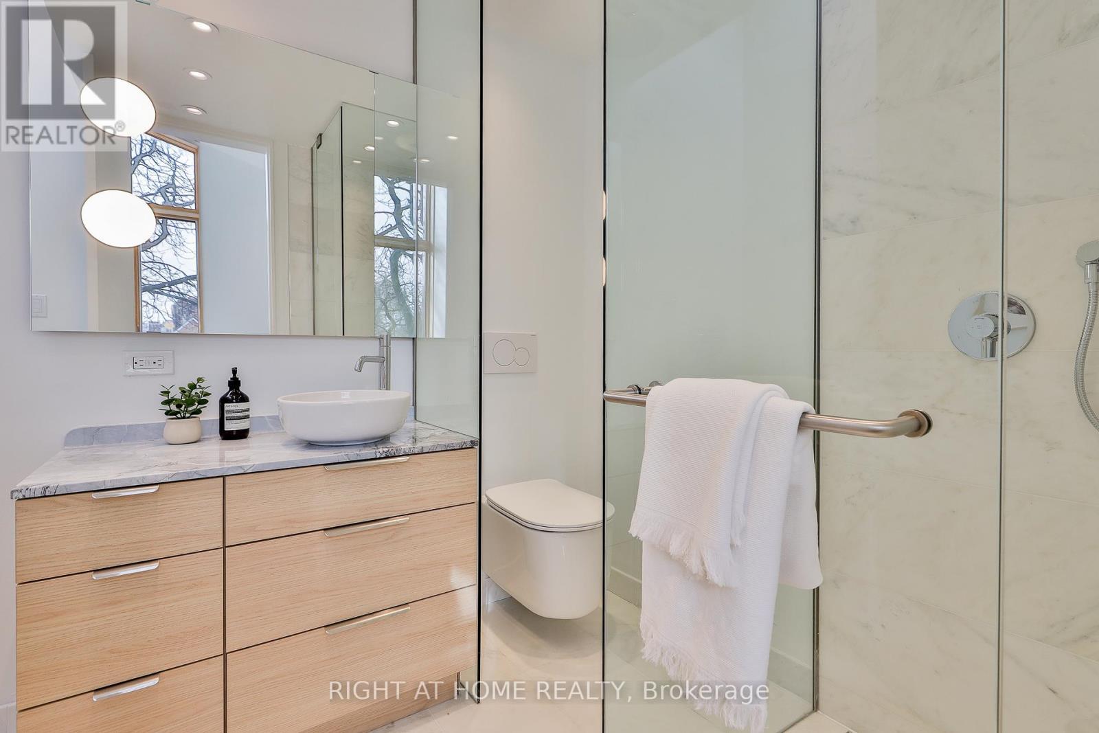 Penthouse 2 - 225 Brunswick Avenue, Toronto, ON