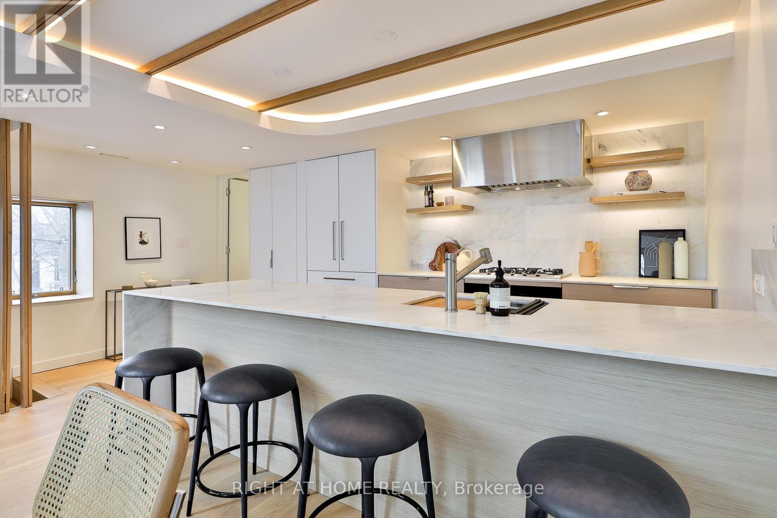 Penthouse 2 - 225 Brunswick Avenue, Toronto, ON