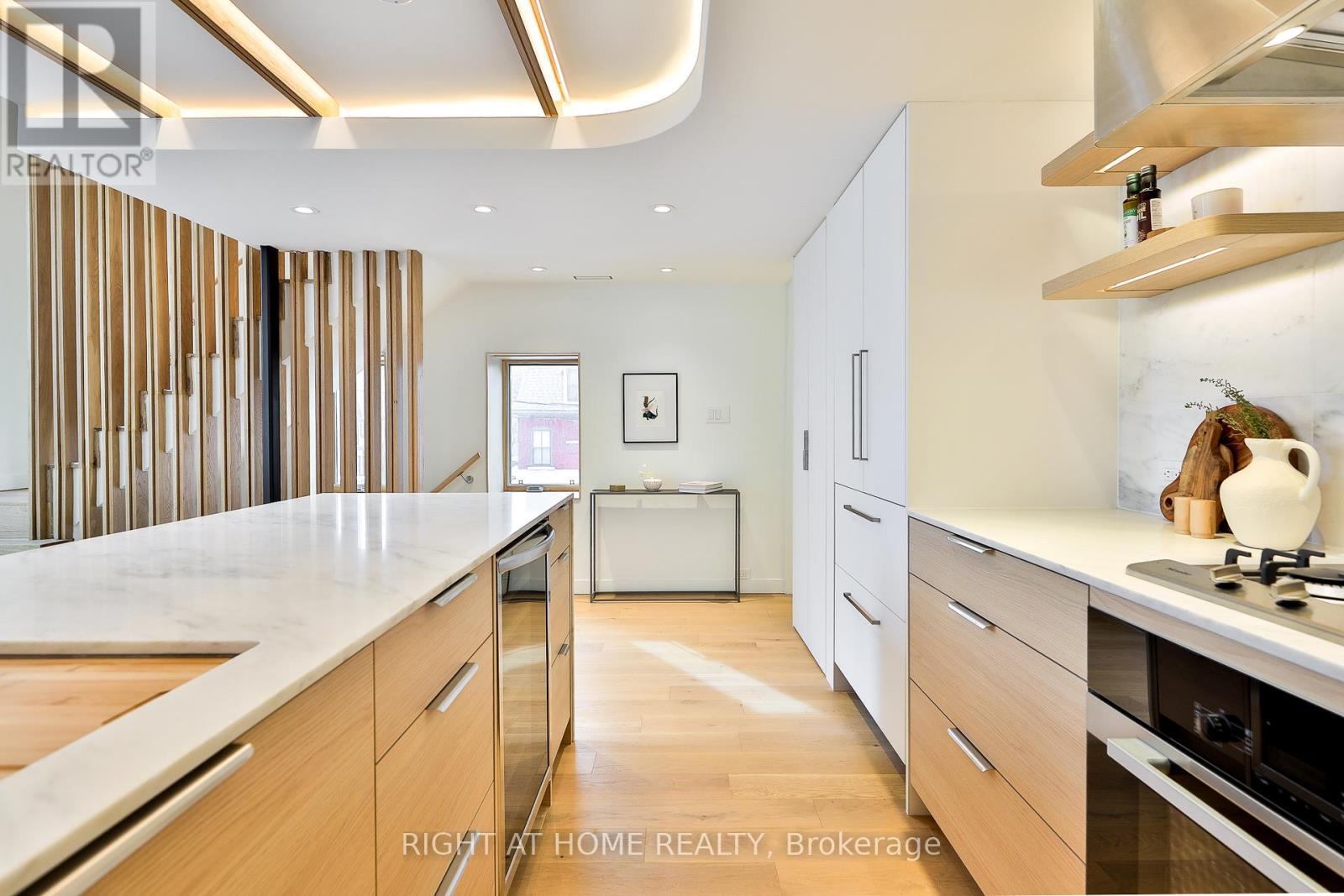 Penthouse 2 - 225 Brunswick Avenue, Toronto, ON