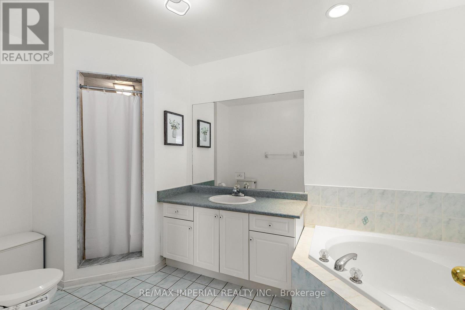 145 Blue Willow Drive, Vaughan, ON