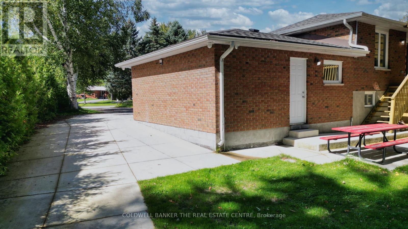 3919 Treeline Drive, Severn, ON